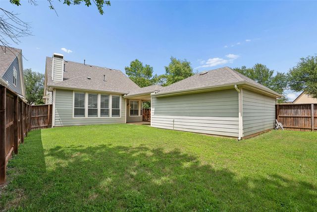 711 George Street, Lantana, TX 76226