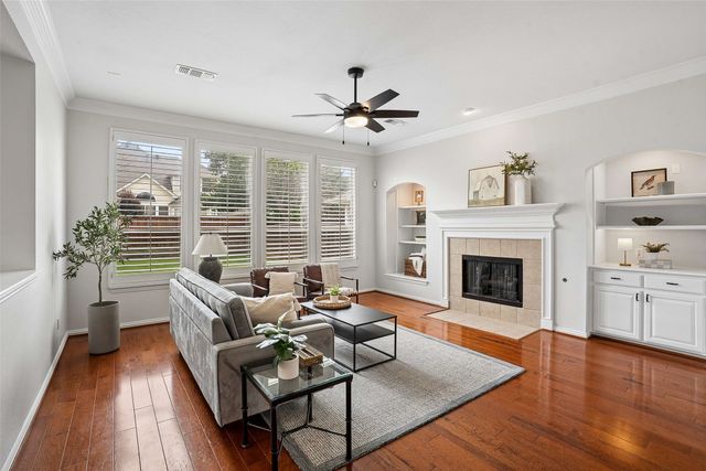 711 George Street, Lantana, TX 76226