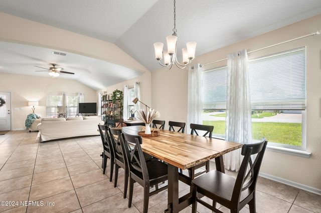 15606 CHIR PINE Drive, Jacksonville, FL 32218