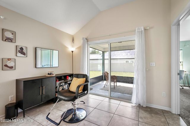 15606 CHIR PINE Drive, Jacksonville, FL 32218