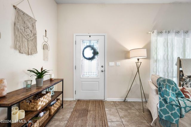 15606 CHIR PINE Drive, Jacksonville, FL 32218