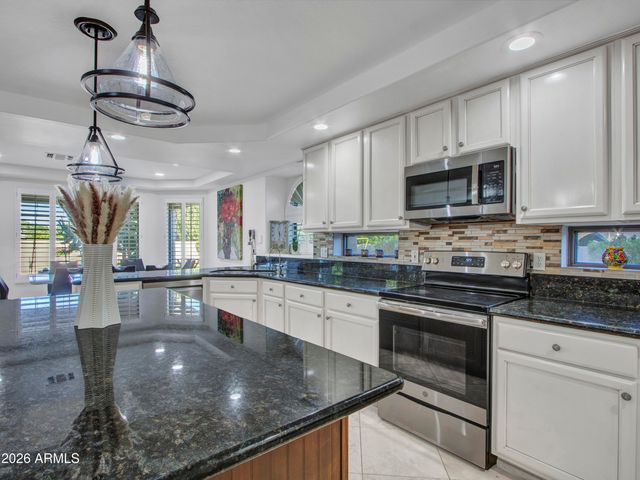 23575 N 81st Drive, Peoria, AZ 85383