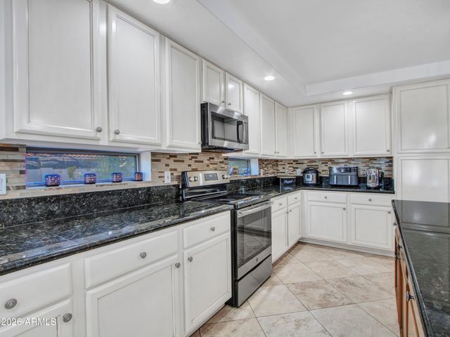 23575 N 81st Drive, Peoria, AZ 85383