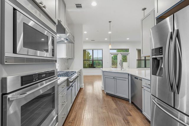 8200 Southwest PKWY 302, Austin, TX 78735