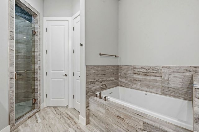 8200 Southwest PKWY 302, Austin, TX 78735