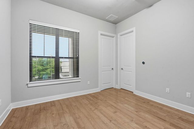 8200 Southwest PKWY 302, Austin, TX 78735