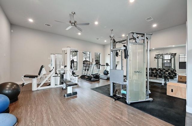 8200 Southwest PKWY 302, Austin, TX 78735