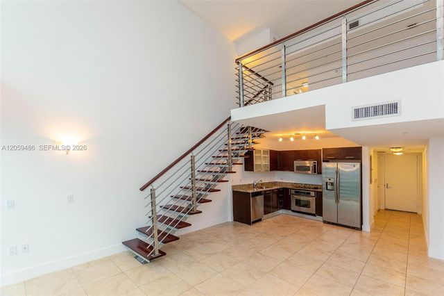 41 SE 5th Street 1914, Miami, FL 33131