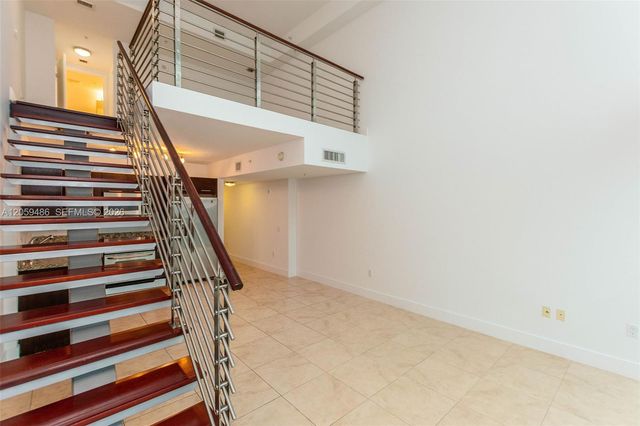 41 SE 5th Street 1914, Miami, FL 33131