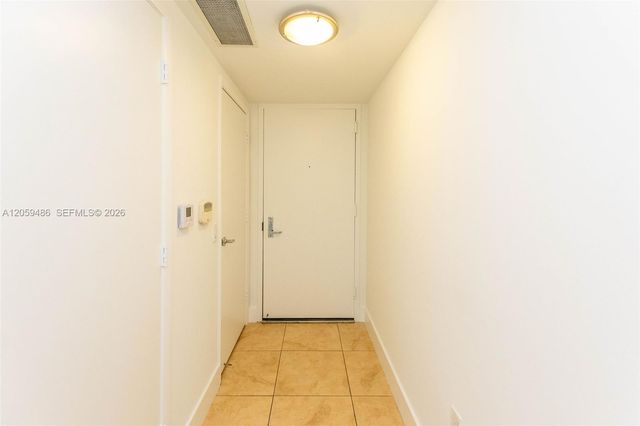 41 SE 5th Street 1914, Miami, FL 33131