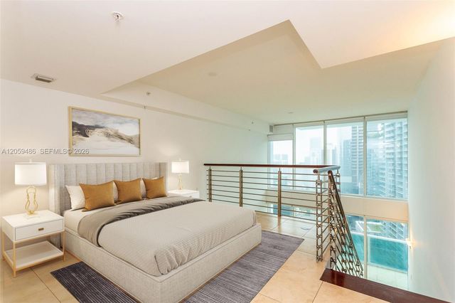 41 SE 5th Street 1914, Miami, FL 33131