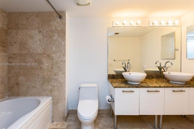 41 SE 5th Street 1914, Miami, FL 33131