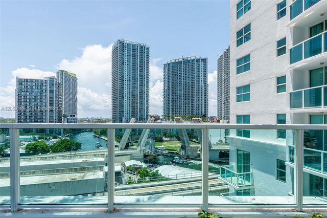 41 SE 5th Street 1914, Miami, FL 33131