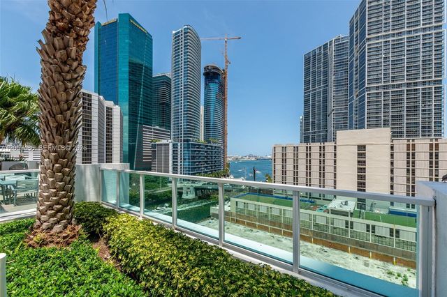 41 SE 5th Street 1914, Miami, FL 33131