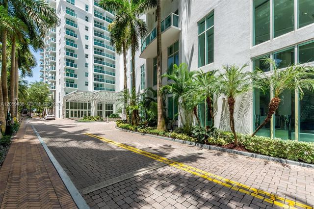 41 SE 5th Street 1914, Miami, FL 33131