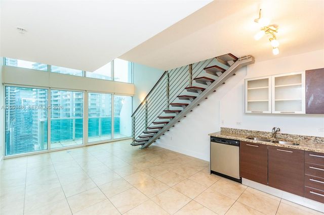 41 SE 5th Street 1914, Miami, FL 33131