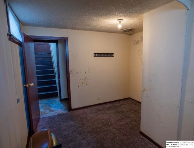 6724 N 37th Street, Omaha, NE 68112