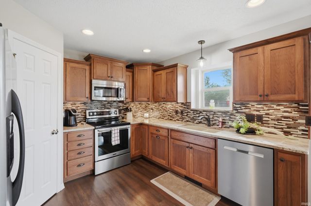 2919 Derry Place, Fort Wayne, IN 46818