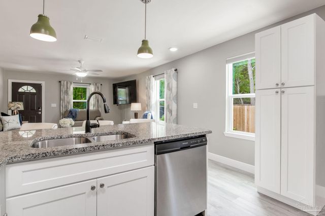 112 Waycross Ave, Pensacola, FL 32507