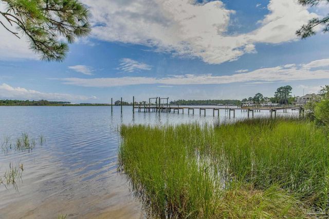 112 Waycross Ave, Pensacola, FL 32507