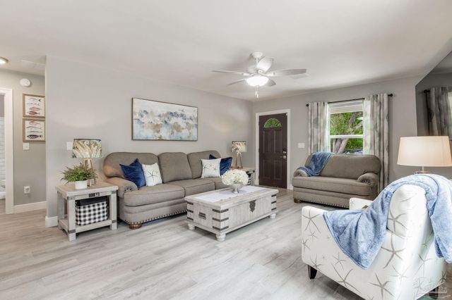 112 Waycross Ave, Pensacola, FL 32507