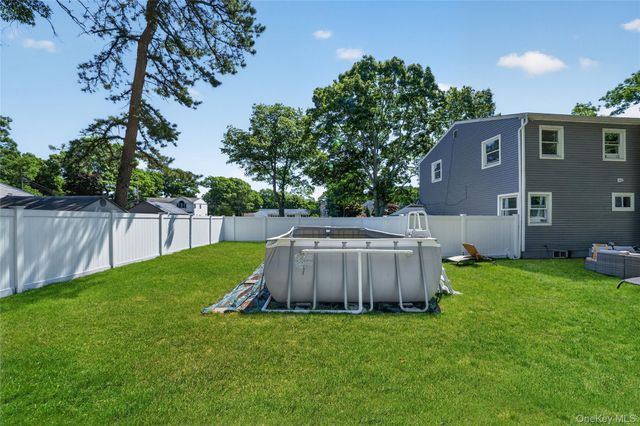 208 Newburgh Avenue, Medford, NY 11763