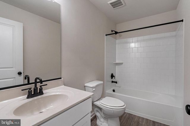 25 DIVING SCAUP RD, Hedgesville, WV 25427