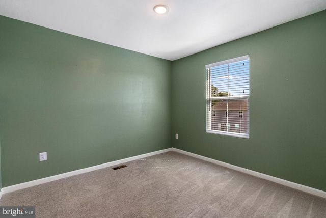 25 DIVING SCAUP RD, Hedgesville, WV 25427