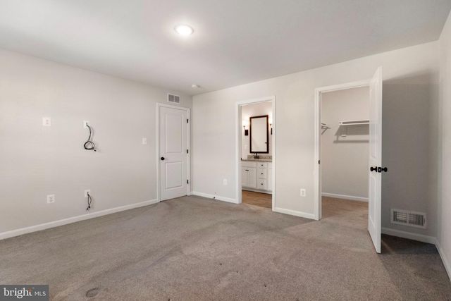 25 DIVING SCAUP RD, Hedgesville, WV 25427