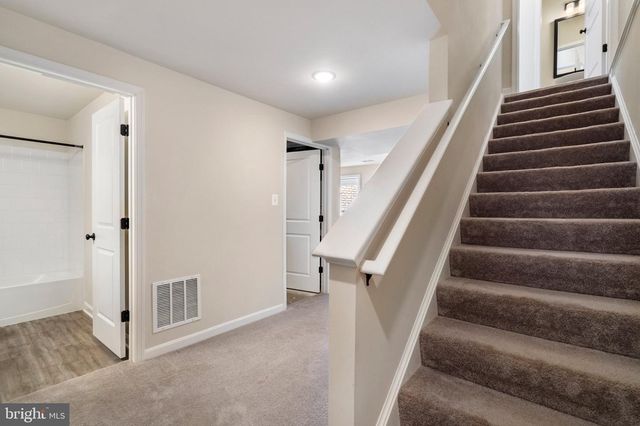 25 DIVING SCAUP RD, Hedgesville, WV 25427