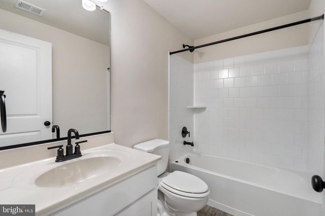 25 DIVING SCAUP RD, Hedgesville, WV 25427