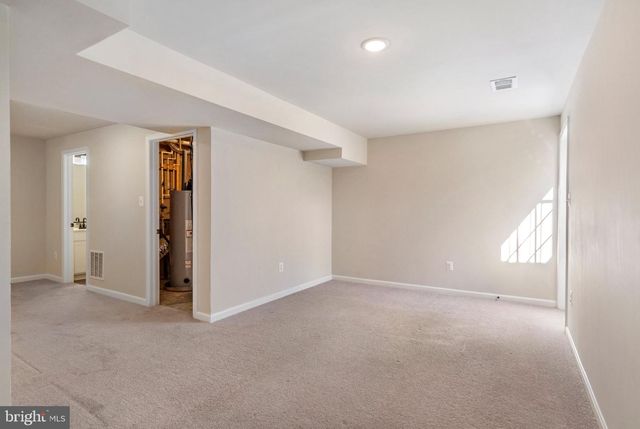 25 DIVING SCAUP RD, Hedgesville, WV 25427