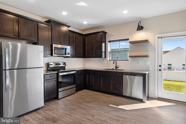 25 DIVING SCAUP RD, Hedgesville, WV 25427