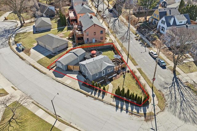 2801 E Rhode Island AVENUE, Milwaukee, WI 53207