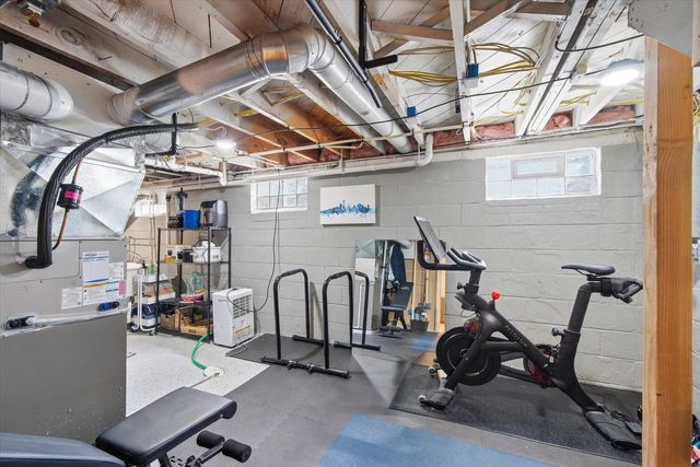 2801 E Rhode Island AVENUE, Milwaukee, WI 53207