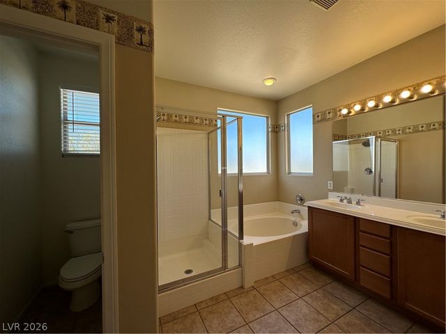 736 IRISH MITTENS Court, Henderson, NV 89011