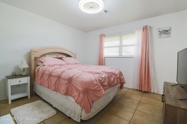 607 S Forest Avenue, Long Beach, MS 39560