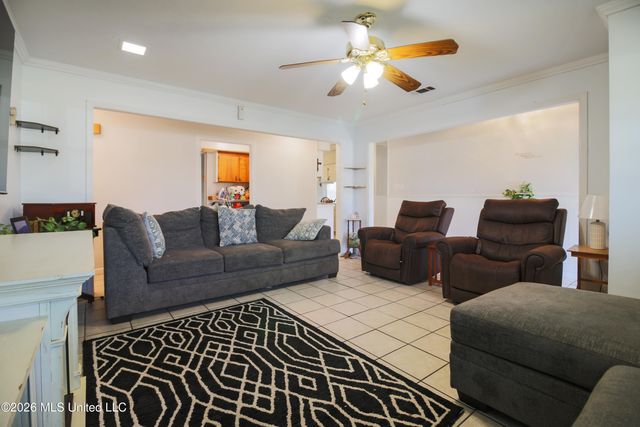 607 S Forest Avenue, Long Beach, MS 39560