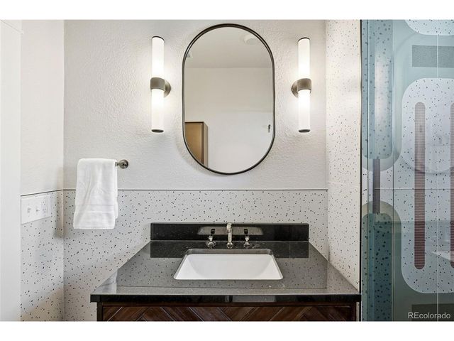 2065 Holly St, Denver, CO 80207
