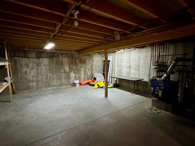 20 Cherry Lane, Newport City, VT 05855