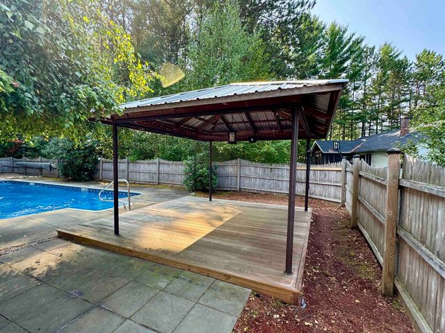 20 Cherry Lane, Newport City, VT 05855