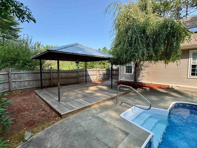 20 Cherry Lane, Newport City, VT 05855