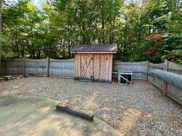 20 Cherry Lane, Newport City, VT 05855