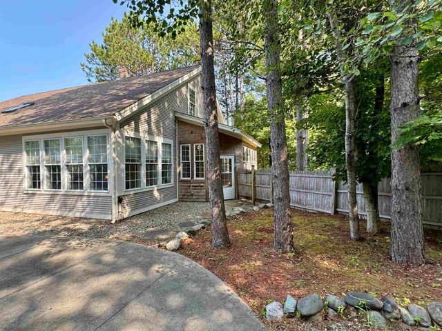 20 Cherry Lane, Newport City, VT 05855
