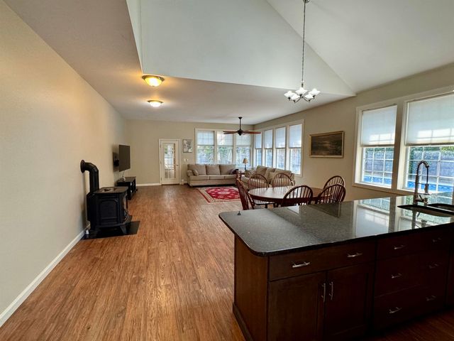 20 Cherry Lane, Newport City, VT 05855