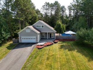 20 Cherry Lane, Newport City, VT 05855