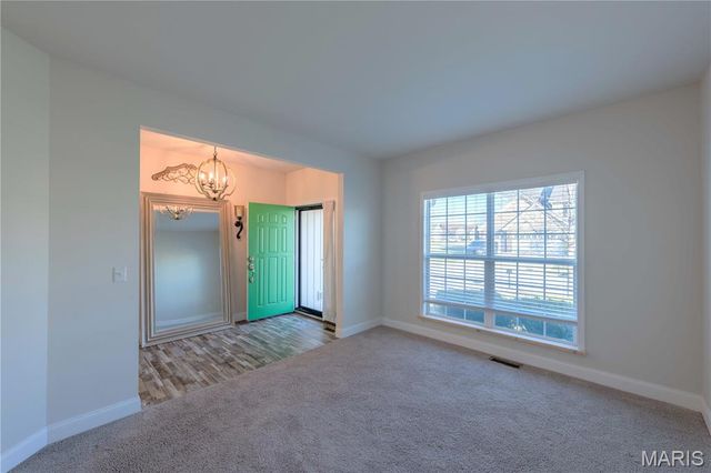 3945 Beechmont Circle, Belleville, IL 62226