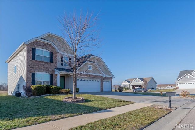 3945 Beechmont Circle, Belleville, IL 62226