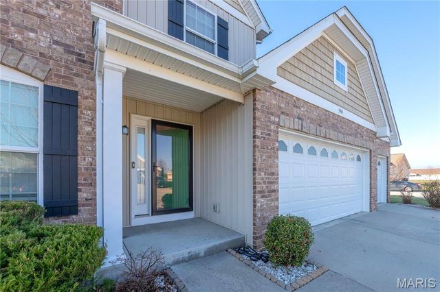 3945 Beechmont Circle, Belleville, IL 62226