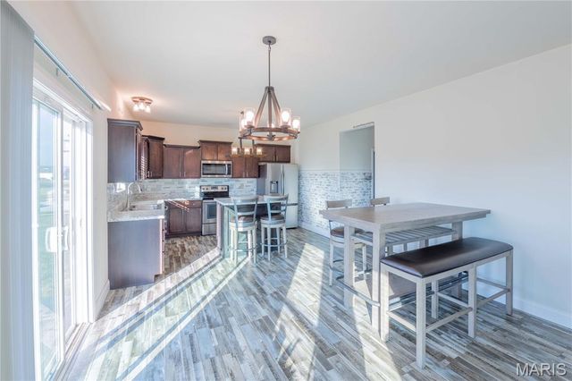 3945 Beechmont Circle, Belleville, IL 62226